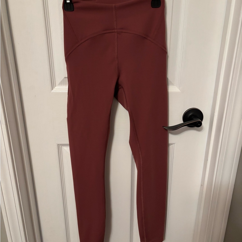 Lululemon InStill High-Rise Tight 25"
Smoky Red size 2